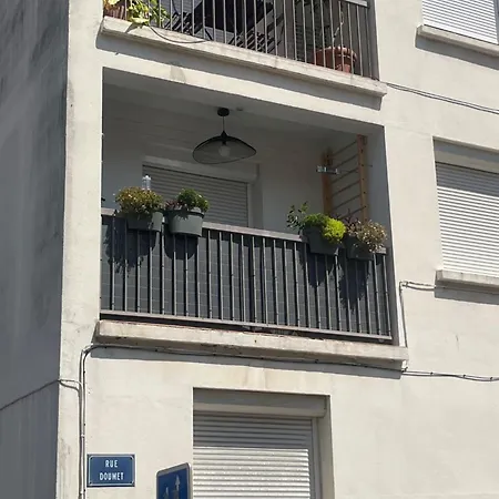 Centre De *